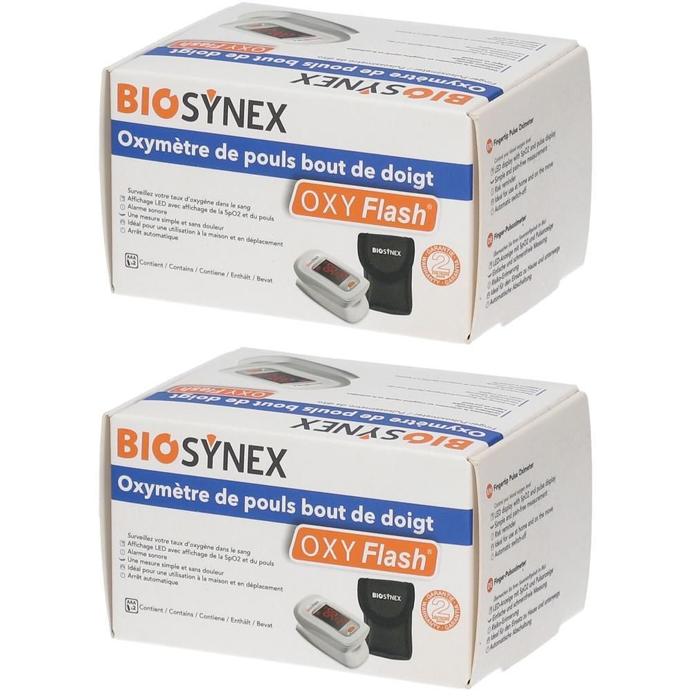 Deux oxymètres de pouls BIOSYNEX OXY Flash en boîte. Appareil blanc avec étui noir.
