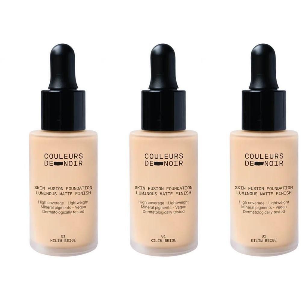 Drie flacons Couleurs de Noir Skin Fusion Foundation, tint 01 Kilim Beige.