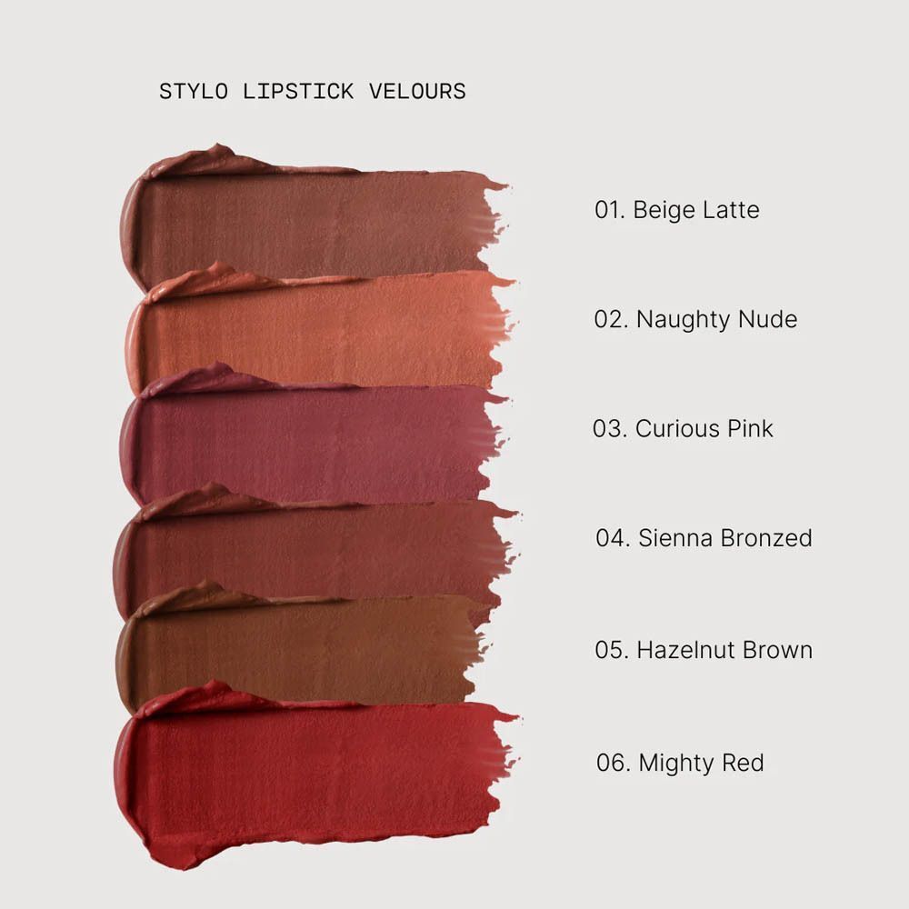 Zes kleurstalen van lippenstiften, nummer 6 is Mighty Red.