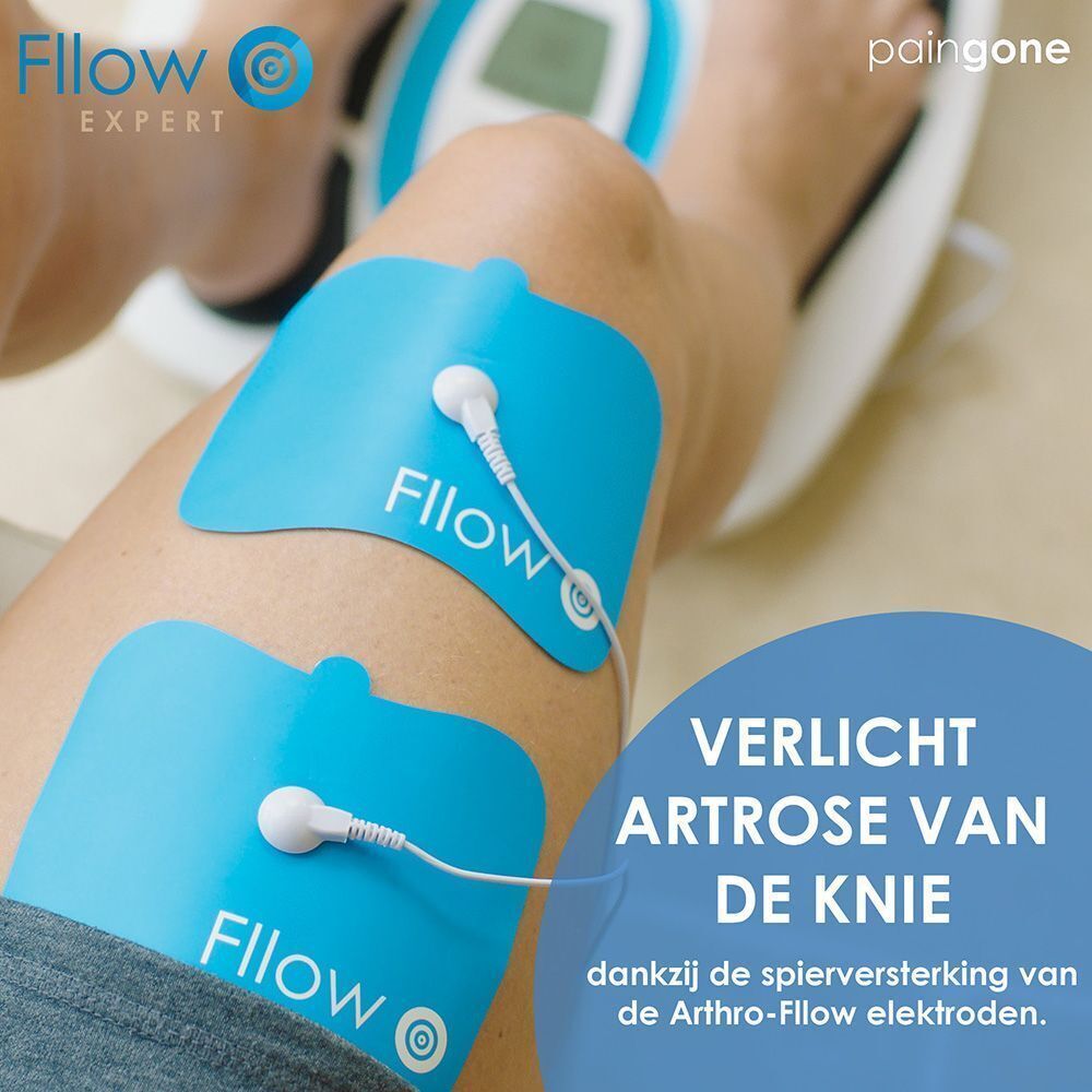 Blauwe Fllow elektroden op een knie ter verlichting van artrose.