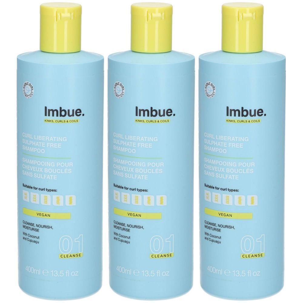 Drie lichtblauwe flessen Imbue Curl Liberating Sulphate Free Shampoo met gele doppen.