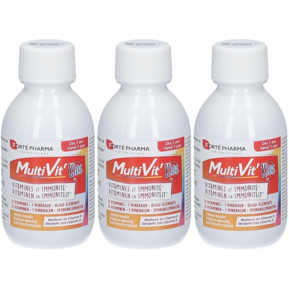 Drie flessen Forté Pharma MultiVit' Kids met vitamines en immuniteit.