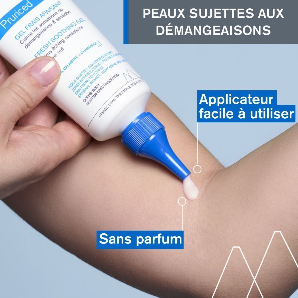 Application de Gel Frais Apaisant Uriage Pruriced sur la peau.