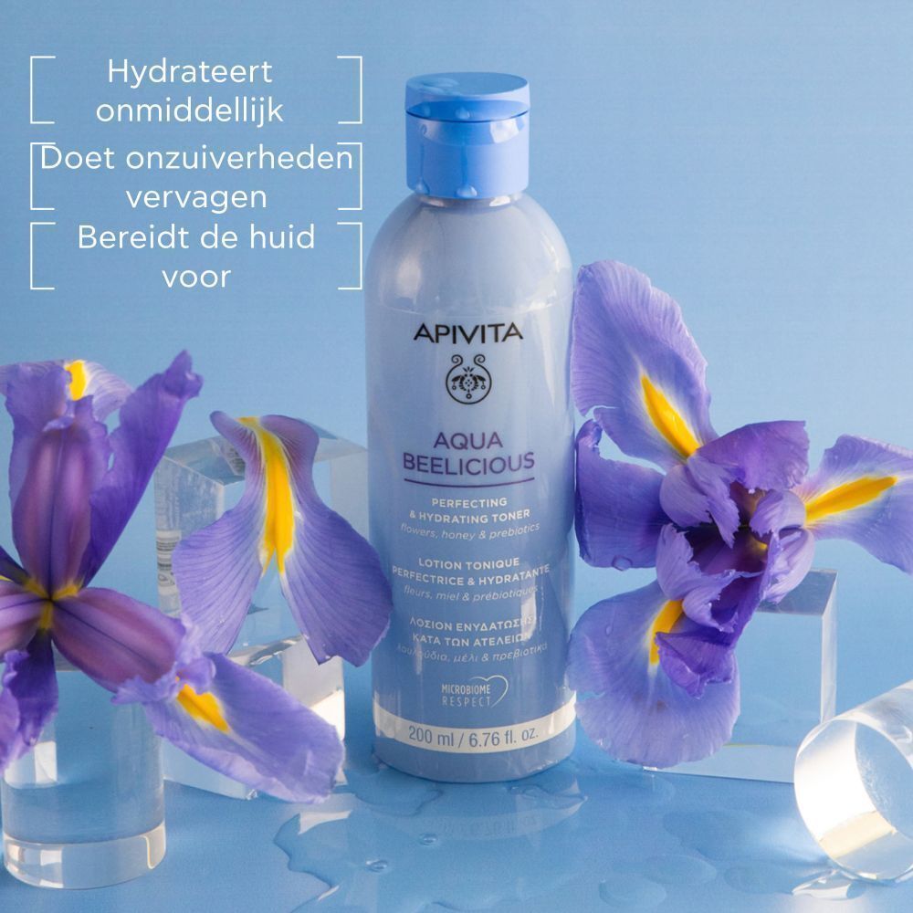 Apivita Aqua Beelicious lotion met bloemen en ijsblokjes.