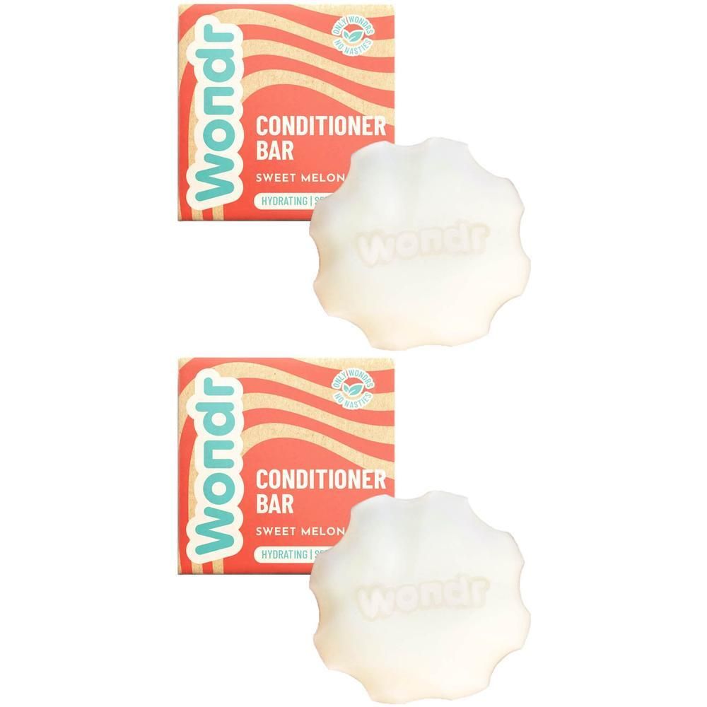 Twee Wondr conditioner bars met zoete meloen geur, elk met verpakking.