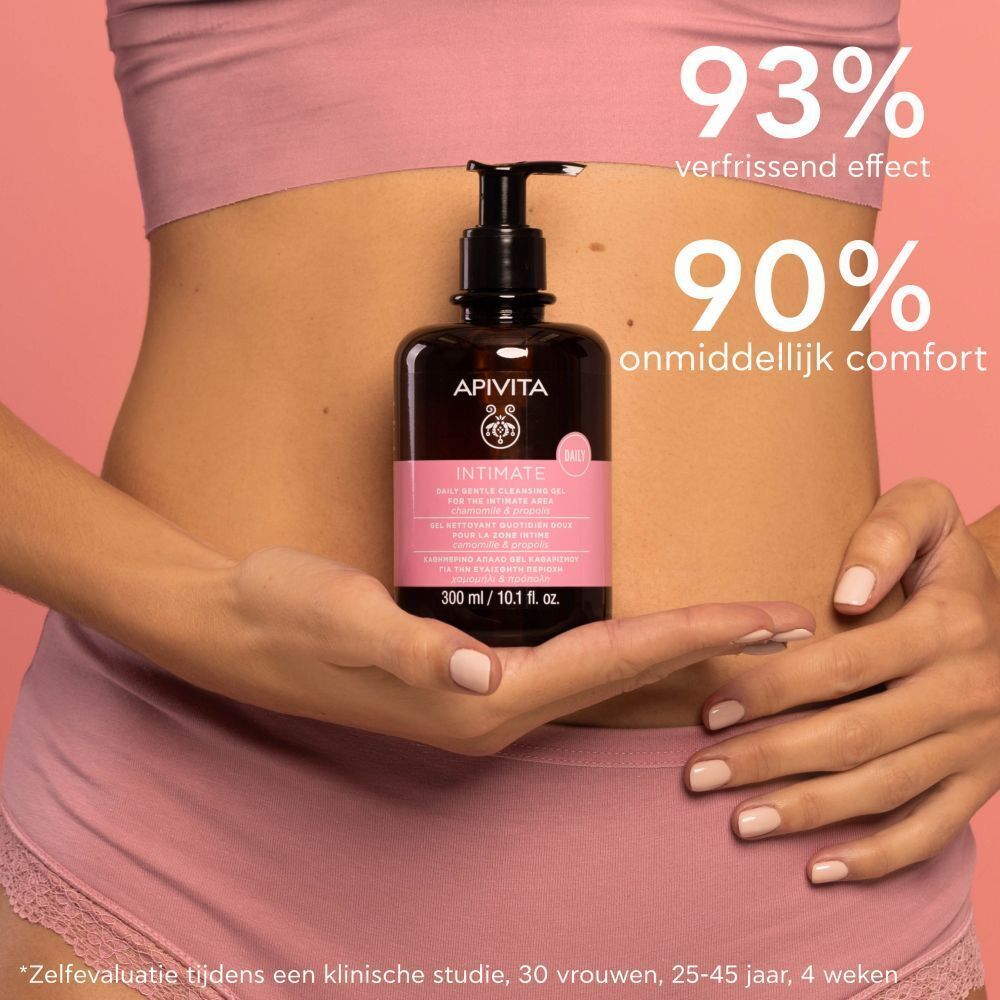 Apivita Intimate Gel naast een minirecycelbak, 100% recyclebaar.