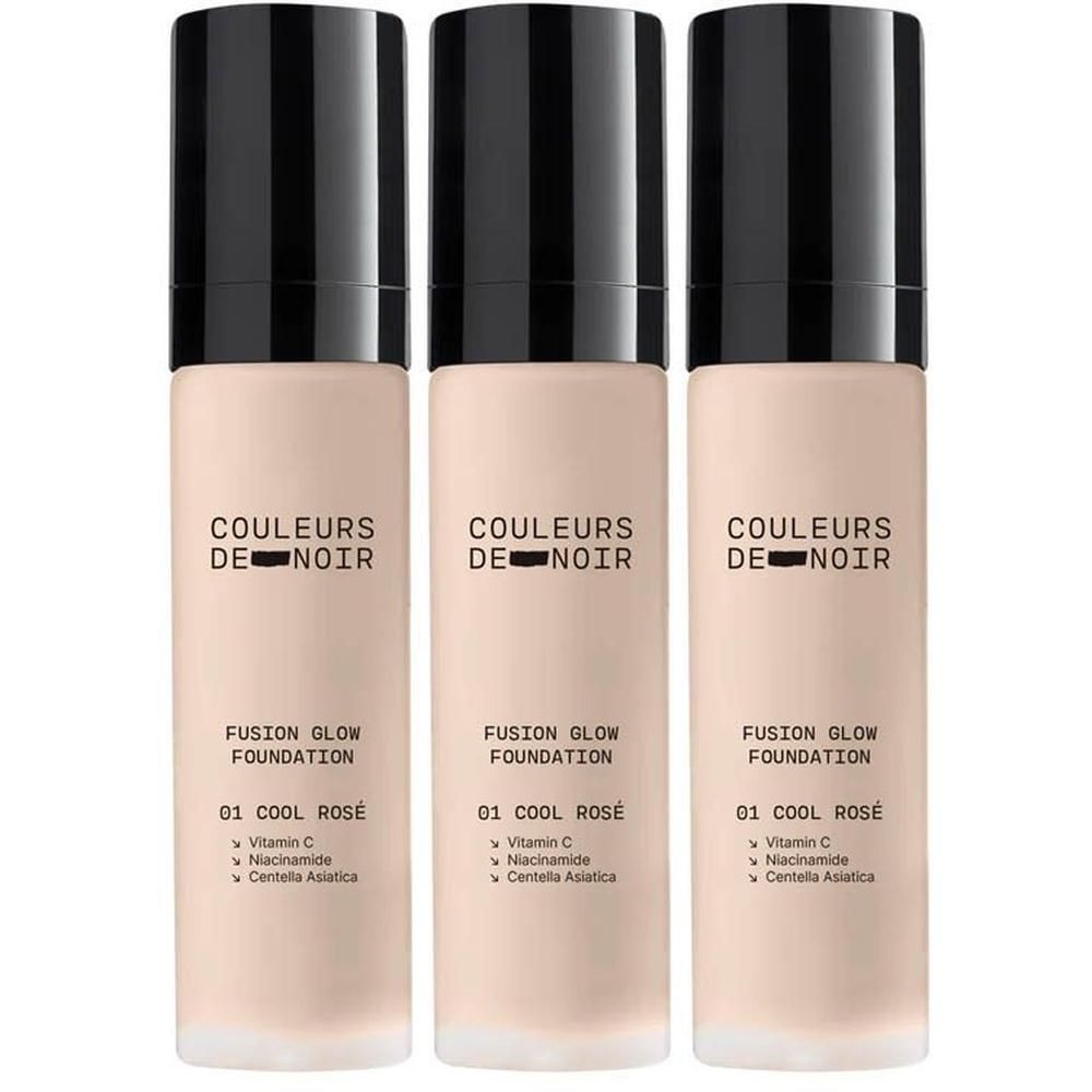 Drie flacons Couleurs De Noir Fusion Glow Foundation, 01 Cool Rosé.