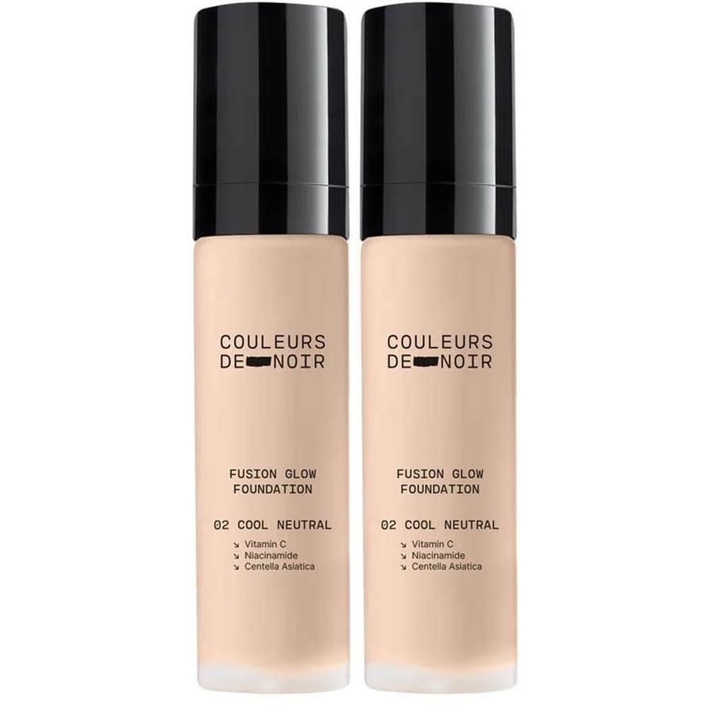 Deux flacons de fond de teint COULEURS DE NOIR Fusion Glow, teinte 02 Cool Neutral. Contient Vitamine C, Niacinamide.