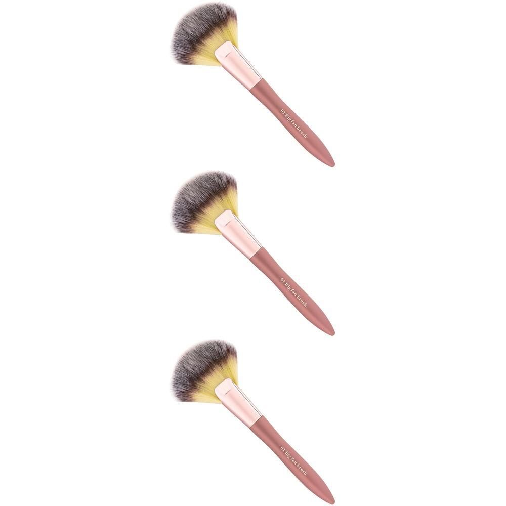 Drie waaierkwasten met bruine steel en roségouden huls. De haren zijn tweekleurig, grijs en geel.
