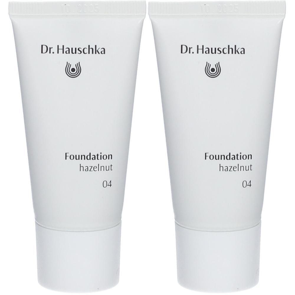 Twee Dr. Hauschka Foundation tubes, kleur 04 Hazelnoot.