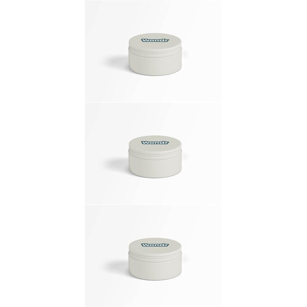 Witte pot met blauw 'Wondr'-logo op de deksel.