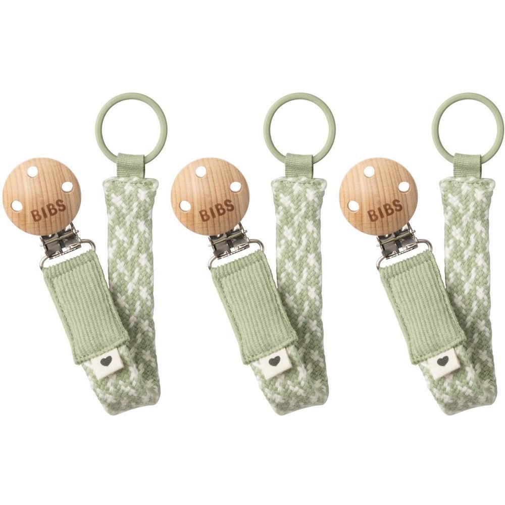 Trois attaches-sucette BIBS avec clip en bois et ruban vert sauge et blanc.