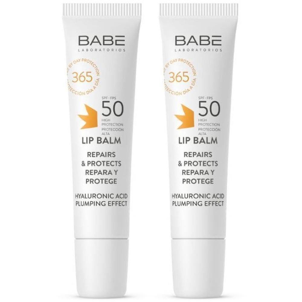 Deux tubes de BABÉ Baume à Lèvres Acide Hyaluronique SPF50. Répare et protège avec un SPF élevé.