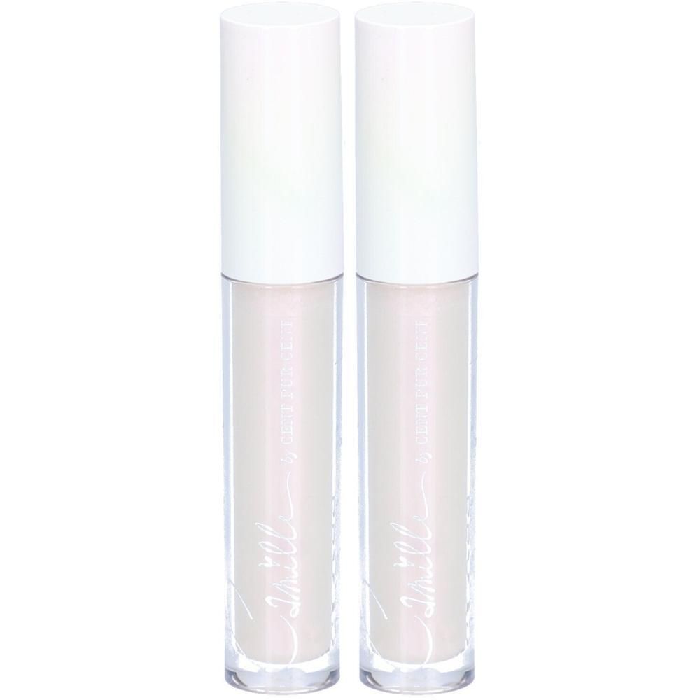 Twee lipglossflesjes met witte doppen en doorzichtige houders met een lichte, glinsterende vloeistof.