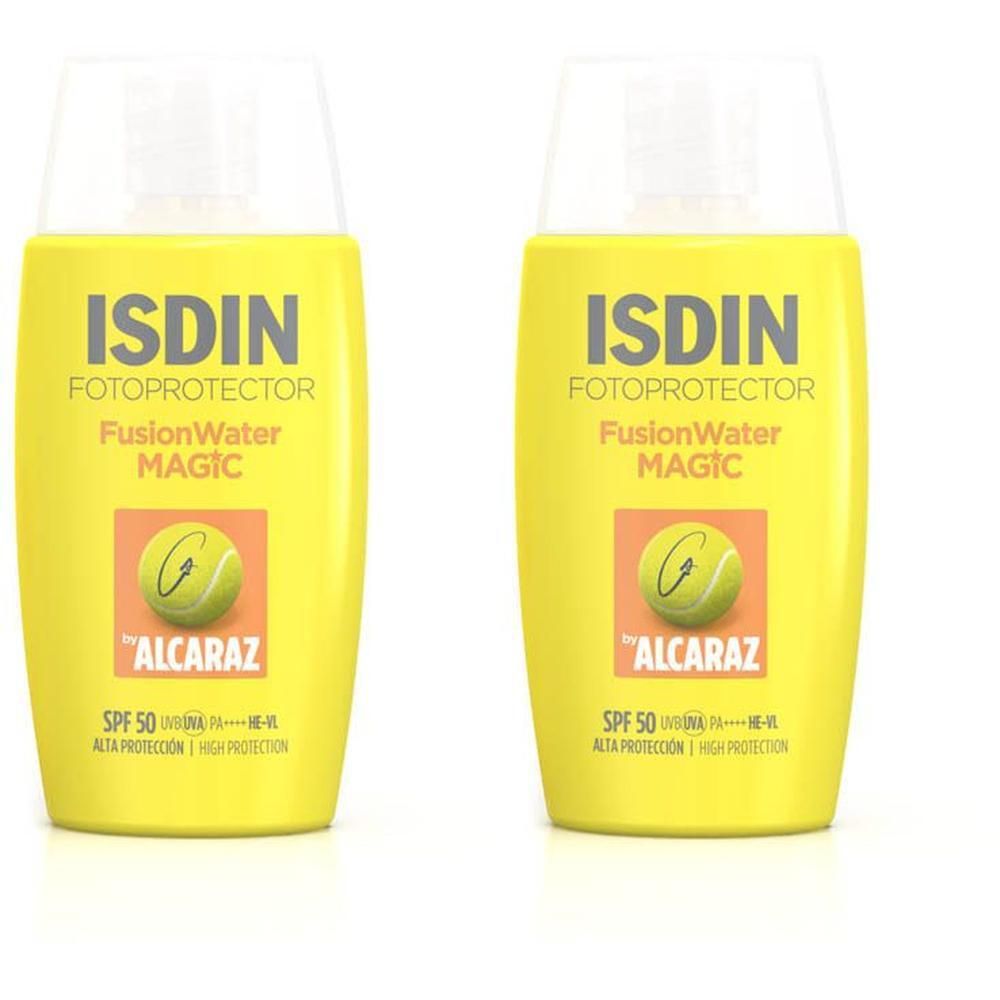 Twee ISDIN Fotoprotector Fusion Water Magic zonnebrandflacons met Alcaraz-logo.