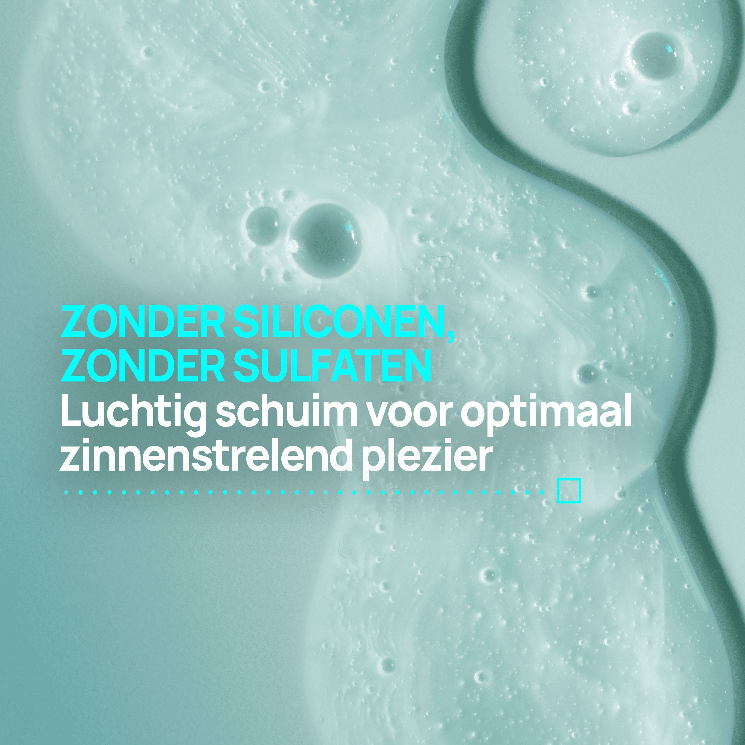 Close-up van schuimende vloeistof, zonder siliconen en sulfaten.