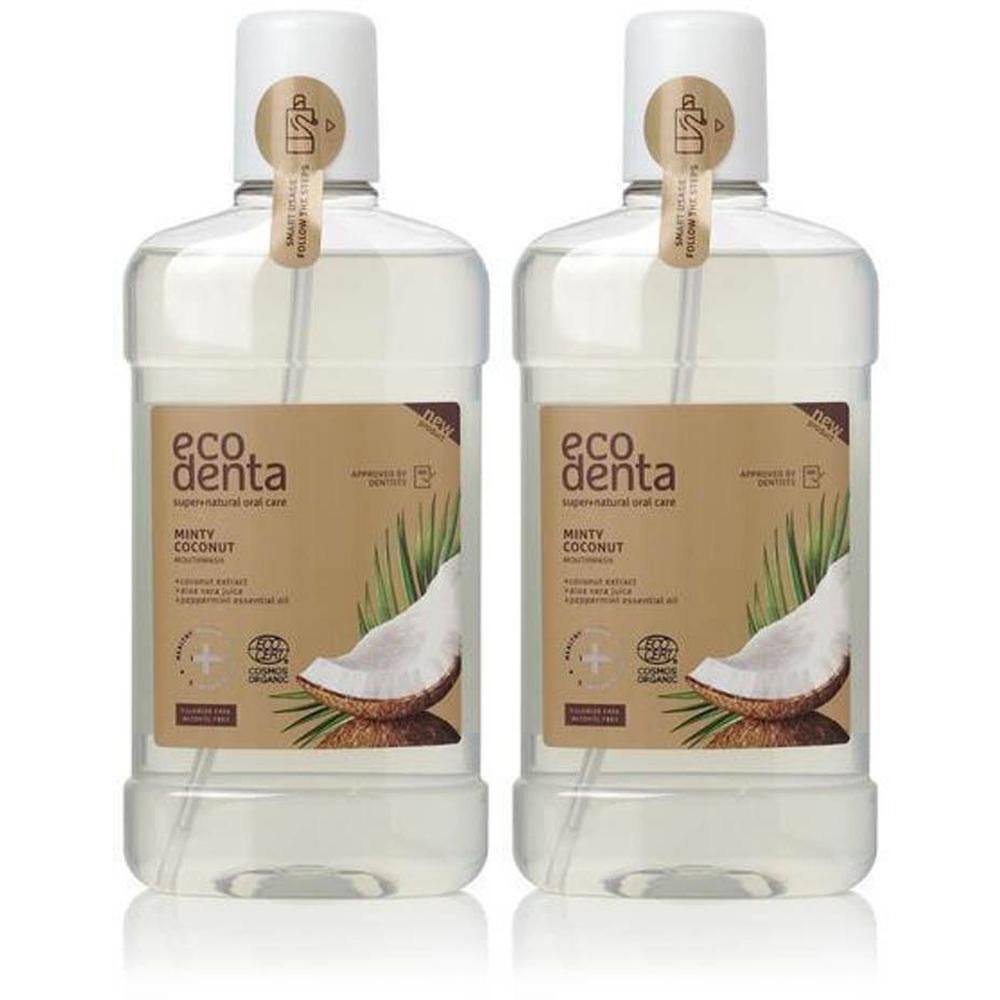 Twee flessen Ecodenta mondwater met munt-kokos smaak. Heldere vloeistof in doorzichtige plastic flessen met etiketten.