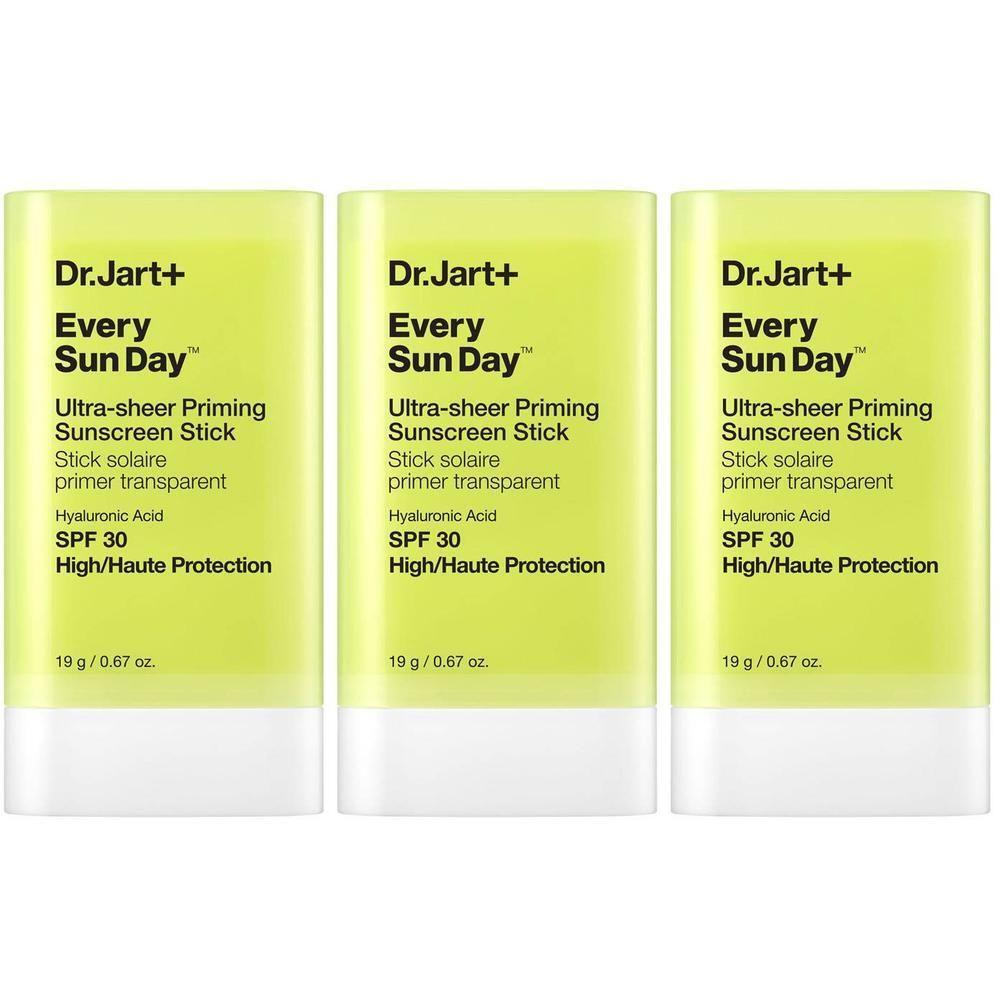 Drie Dr. Jart+ Every Sun Day zonnebrandsticks met SPF 30.