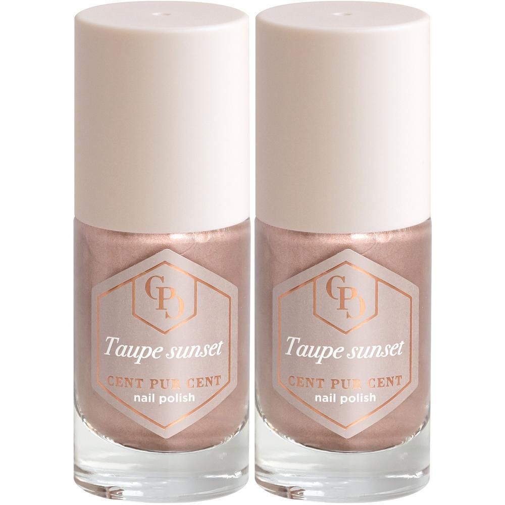 Deux flacons de vernis à ongles Cent Pur Cent Taupe Sunset.