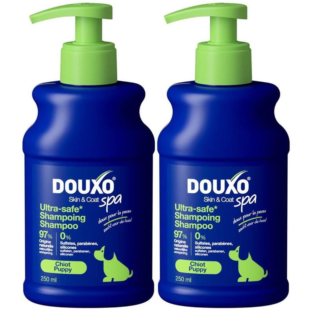 Twee flessen Douxo Ultra-Safe Shampoo voor puppy's.