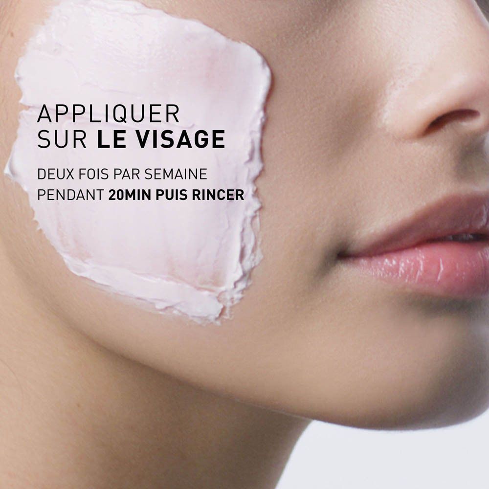 Crème appliquée sur le visage, deux fois par semaine pendant 20 minutes.