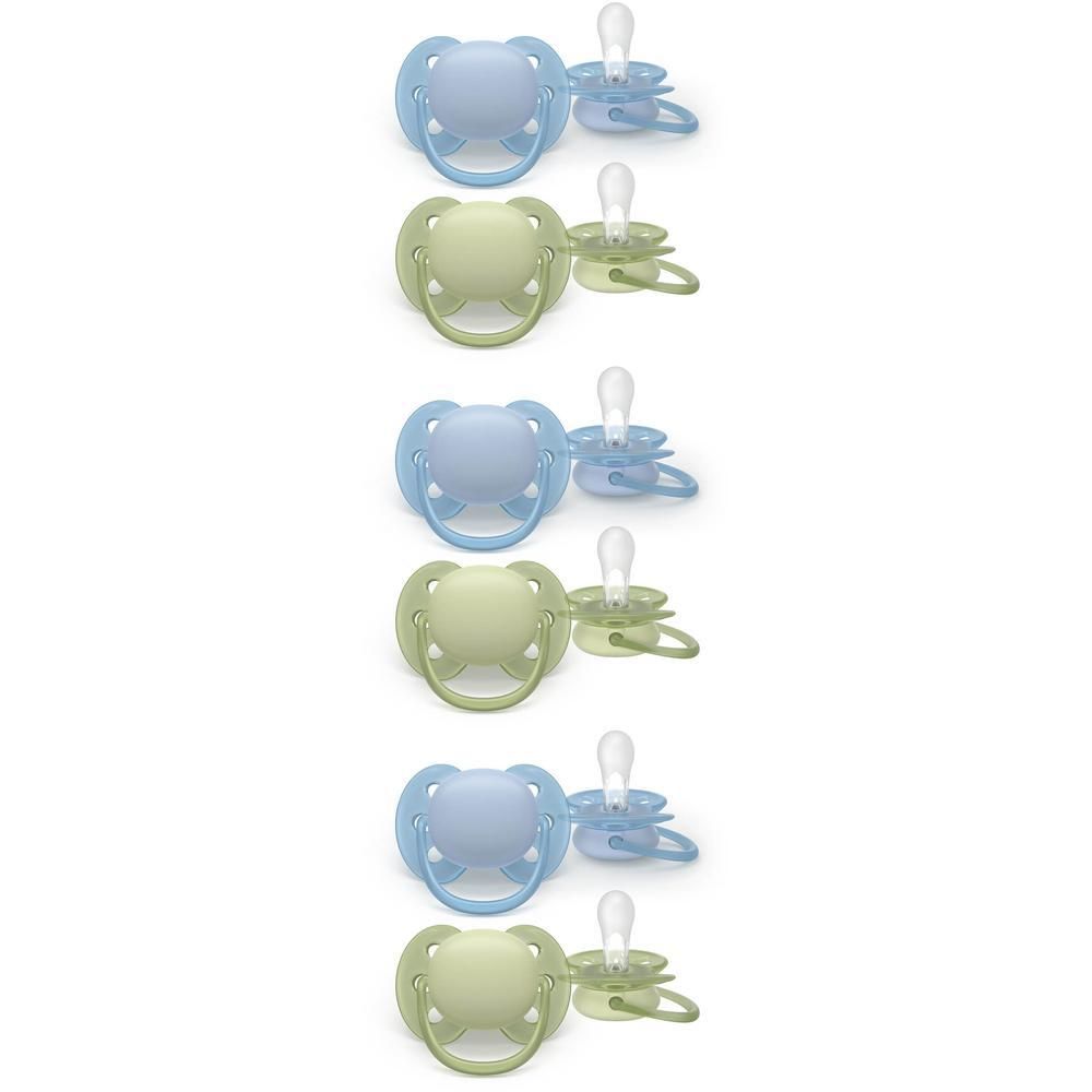 Six sucettes : trois bleu clair et trois vert clair. Chacune avec un capuchon de protection.