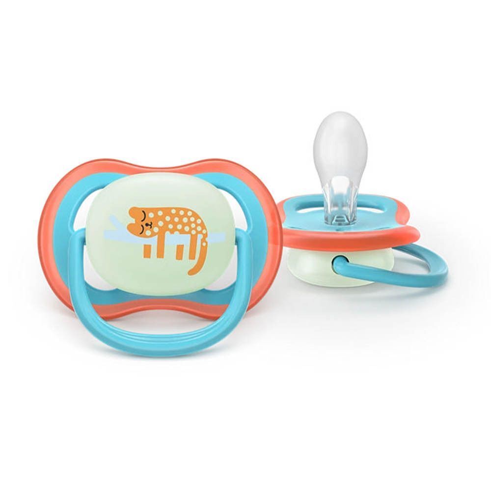 Une sucette Philips Avent avec motif léopard.