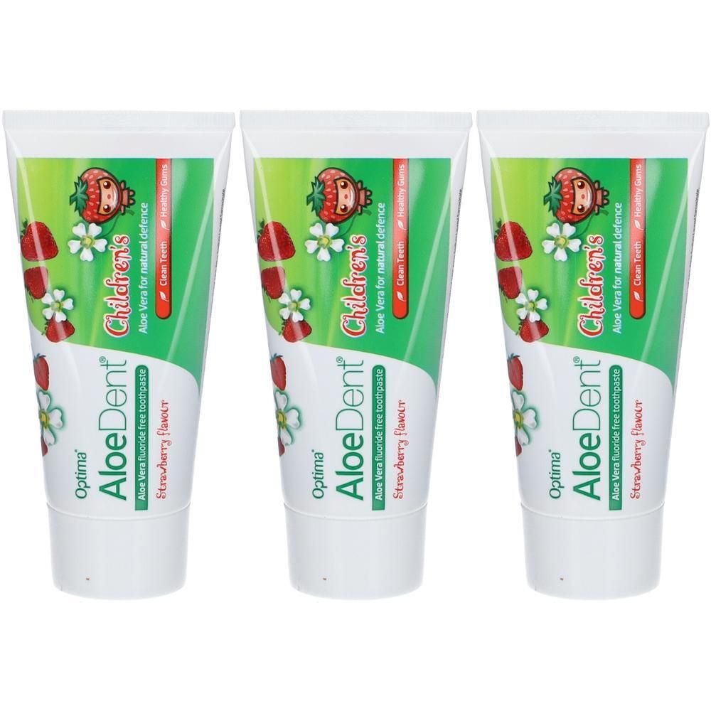Drie tubes AloeDent kindertandpasta met aardbeiensmaak, zonder fluoride.