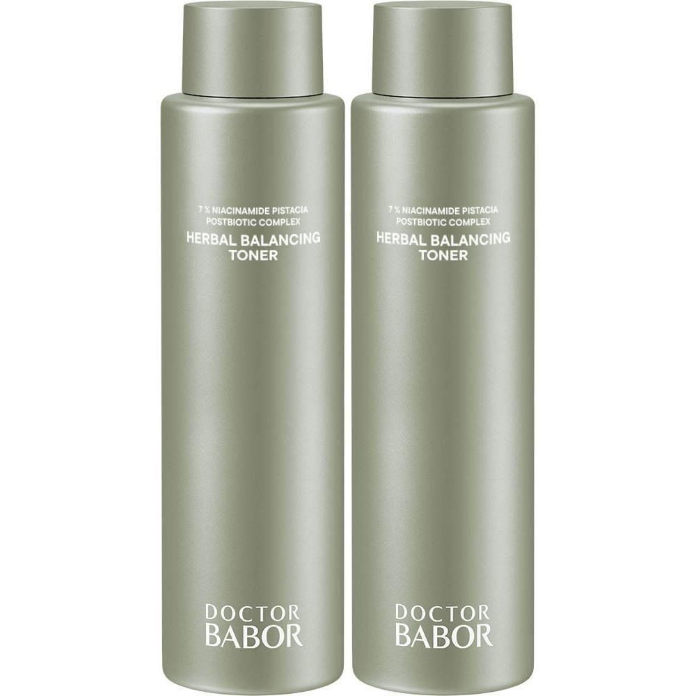 Twee flessen Doctor Babor Herbal Balancing Toner in het grijs.