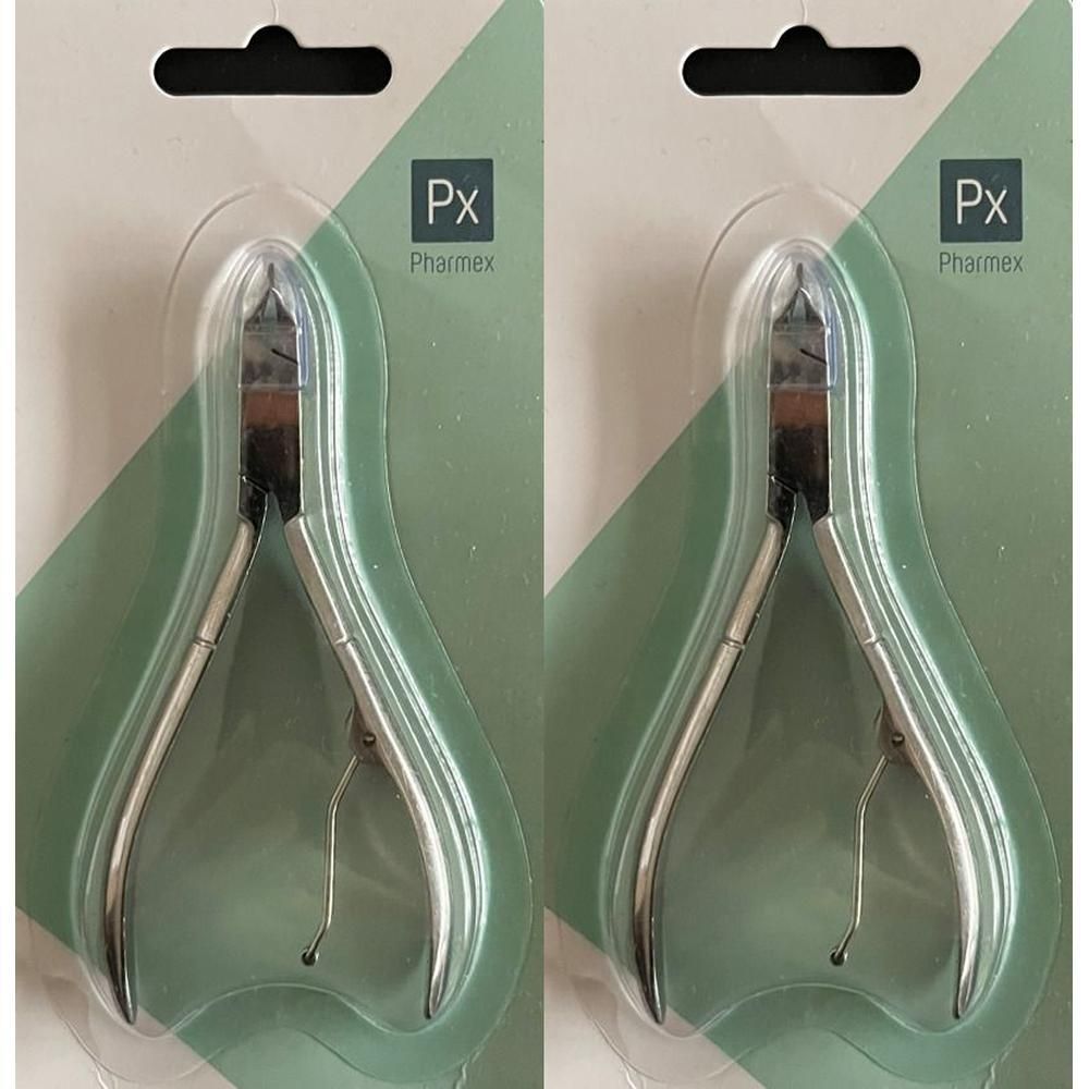 Twee zilverkleurige nagelknippers met veer in blisterverpakking.