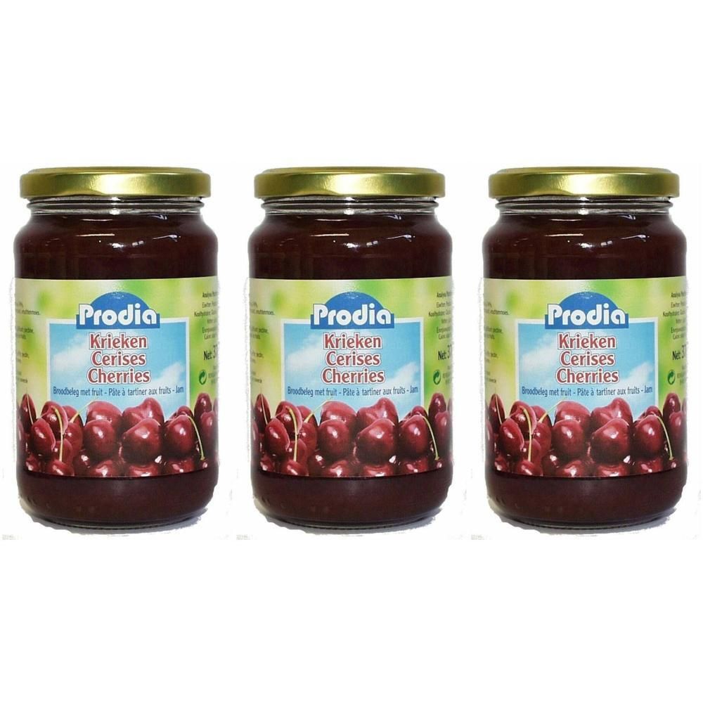 Drie potten Prodia kersenjam met hele kersen op het etiket.