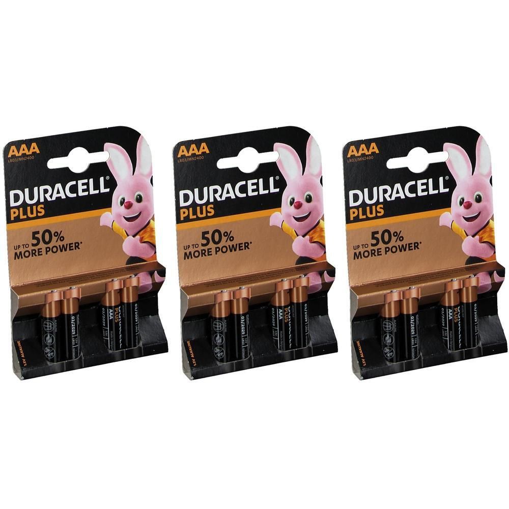 Trois paquets de piles AAA Duracell, chacun contenant quatre piles. "50% de puissance en plus" est indiqué.