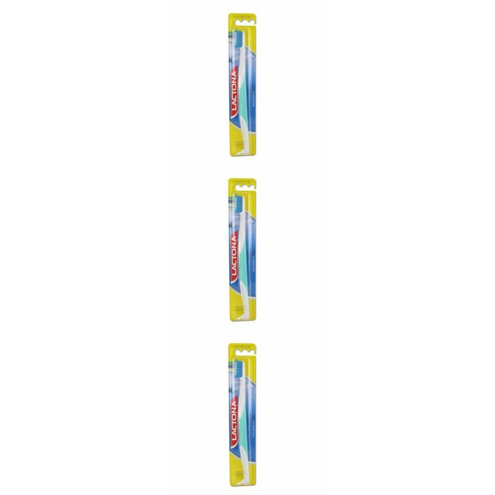 Trois brosses à dents Lactona IQ+ Soft sous blister. Manchettes blanches avec accents bleus et turquoise.