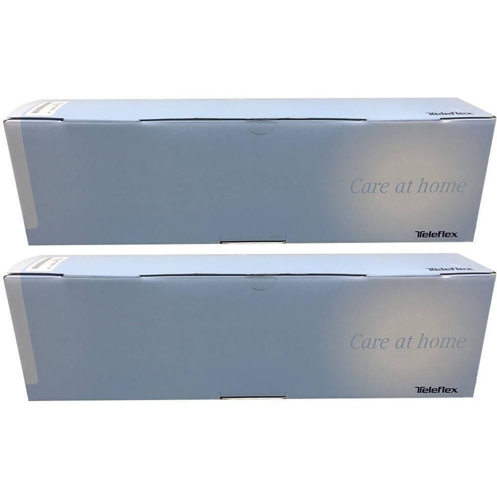 Deux boîtes avec les inscriptions "Care at home" et "TeleFlex".