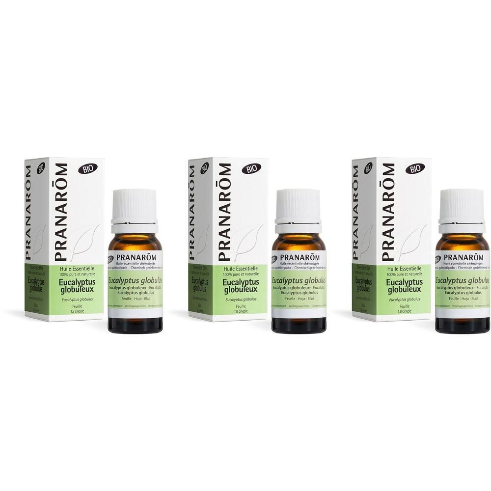 Trois flacons d'huile essentielle Bio Eucalyptus Globuleux Pranarôm avec leurs boîtes.