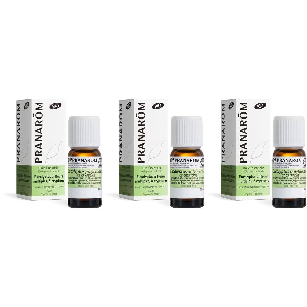 Drie flesjes Pranarôm Bio Eucalyptus Polybractea etherische olie met verpakking.