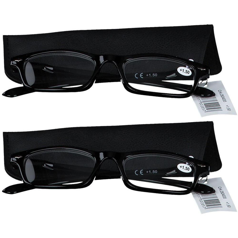 Deux paires de lunettes de lecture noires avec étuis. Chaque paire a une puissance de +1,50 et un marquage CE.
