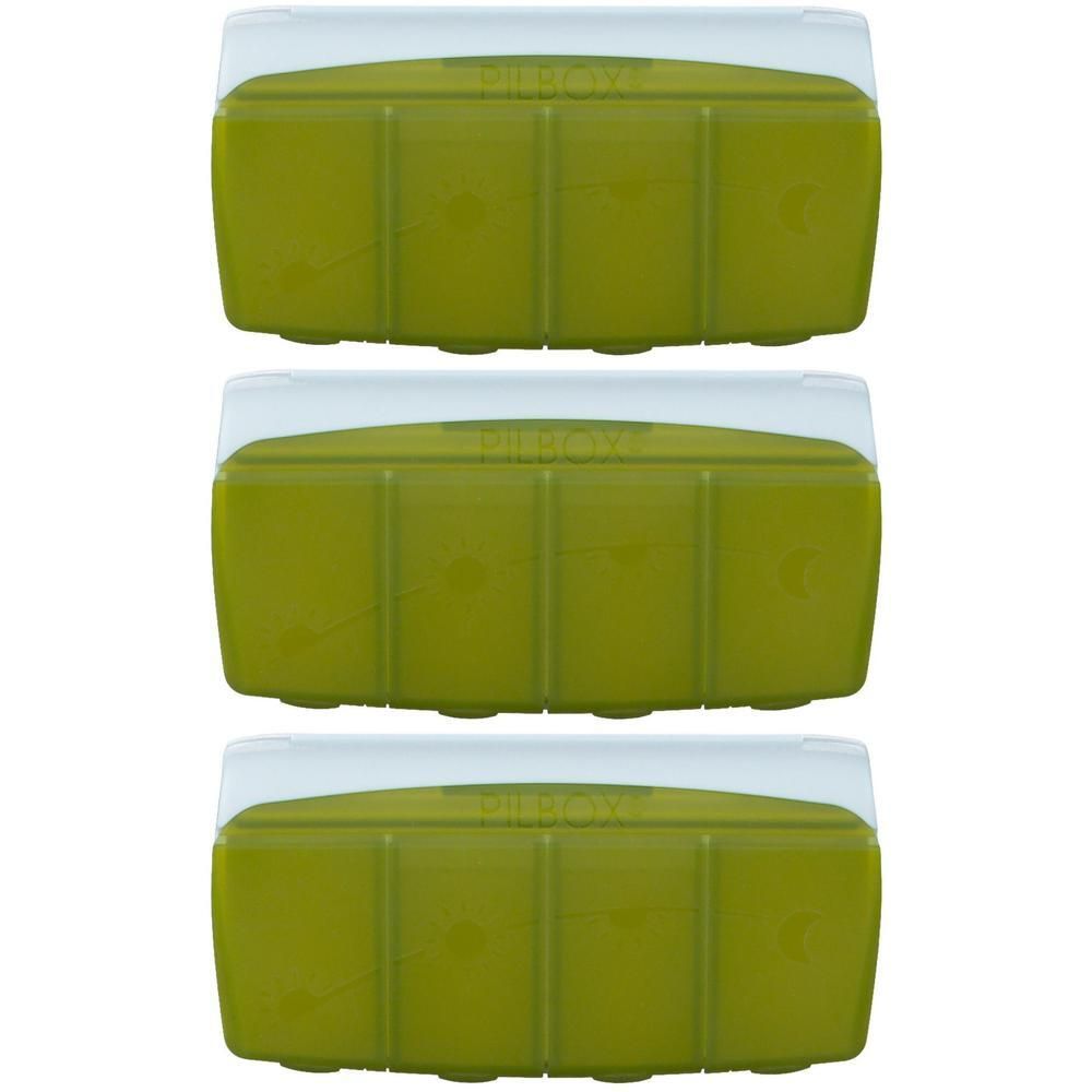 Drie groene pillendoosjes met elk vier vakjes en een transparante deksel.