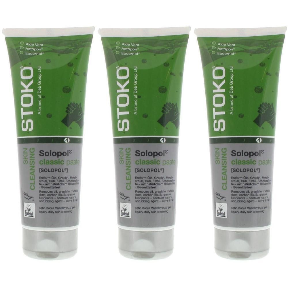 Drie tubes Solopol Classic Skin Cleansing Paste. Groene tubes met witte en grijze opdruk.
