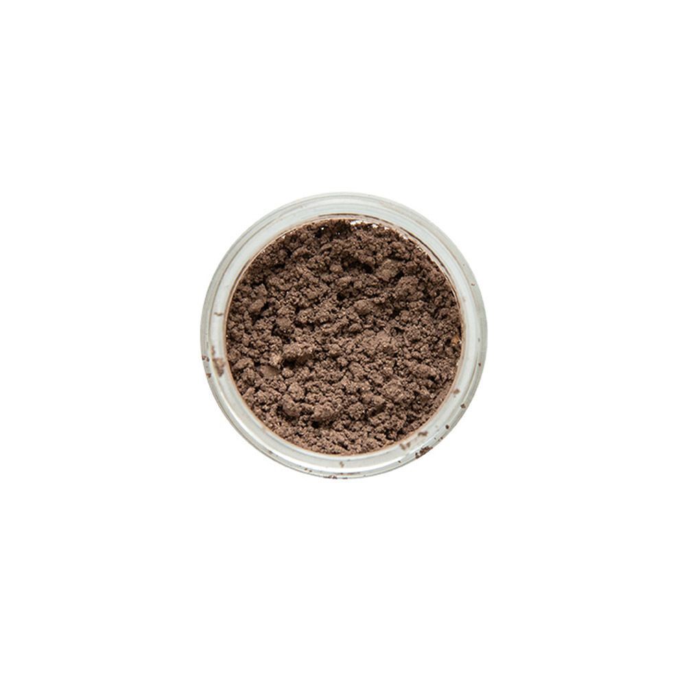 Pot ouvert de poudre minérale brune, vue de dessus.