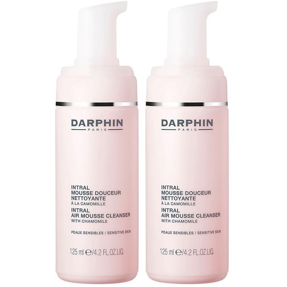 Twee Darphin Intral Air Mousse reinigers met kamille, elk 125 ml.