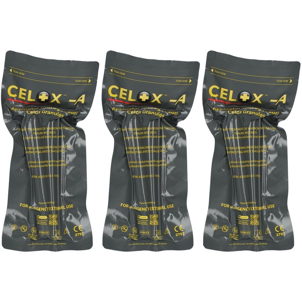 Trois applicateurs Celox-A dans un emballage sombre, pour usage d'urgence.