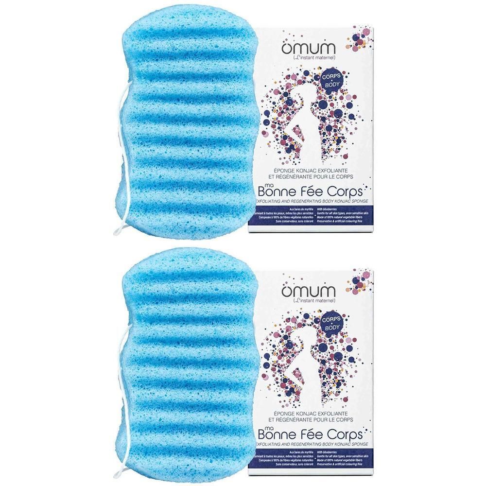 Deux éponges konjac bleues rainurées avec cordon, à côté de leur emballage.