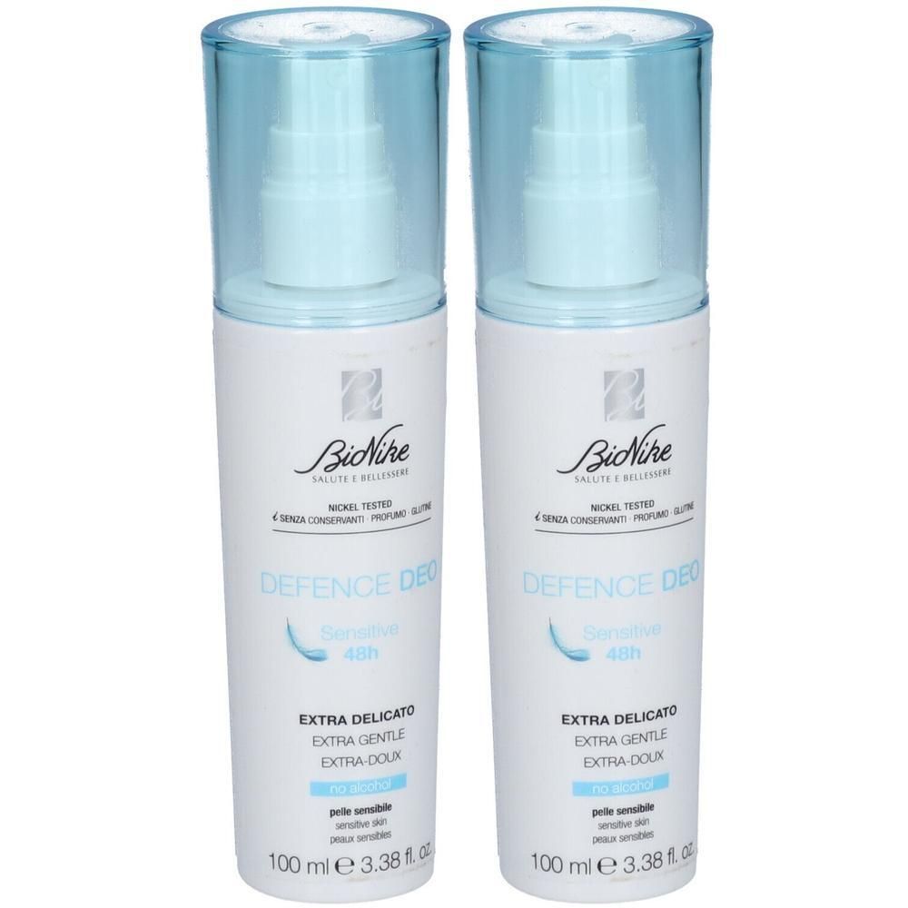 Twee BioNike Defence Deo Sensitive Extra-Doux spuitflacons met blauwe dop.