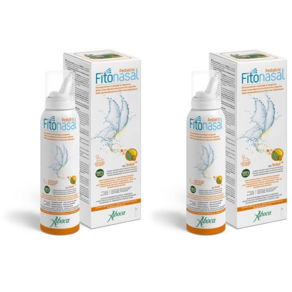 Twee verpakkingen Aboca Pediatric Fitonasal neusspray met applicator. Witte flacons met oranje bodem en kartonnen doos.