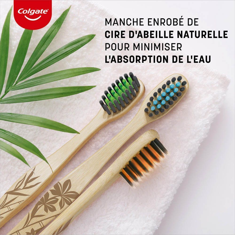 Trois brosses à dents en bambou à poils fins, manches enduits de cire d'abeille.