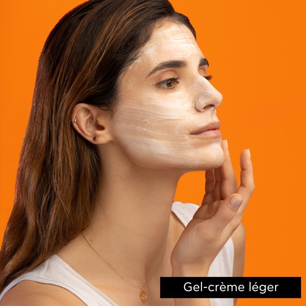 Un paquet individuel de masque facial Apivita Express Beauty Orange.