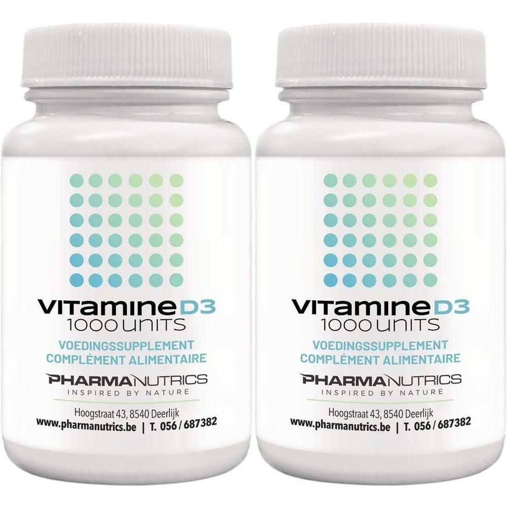 Twee witte potjes met PharmaNutrics Vitamine D3, 1000 units.
