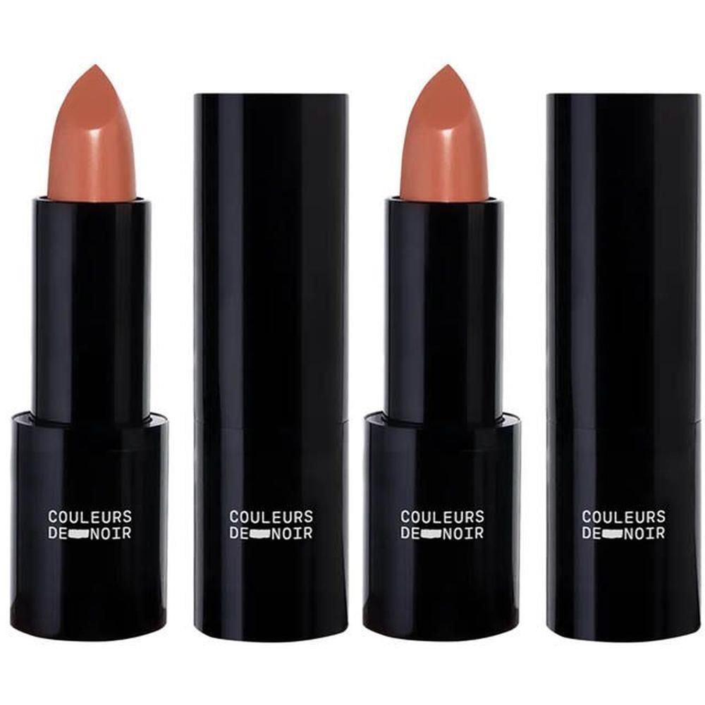 Twee zwarte lipstickkokers met dop. De lipstick is in een lichte nude tint.