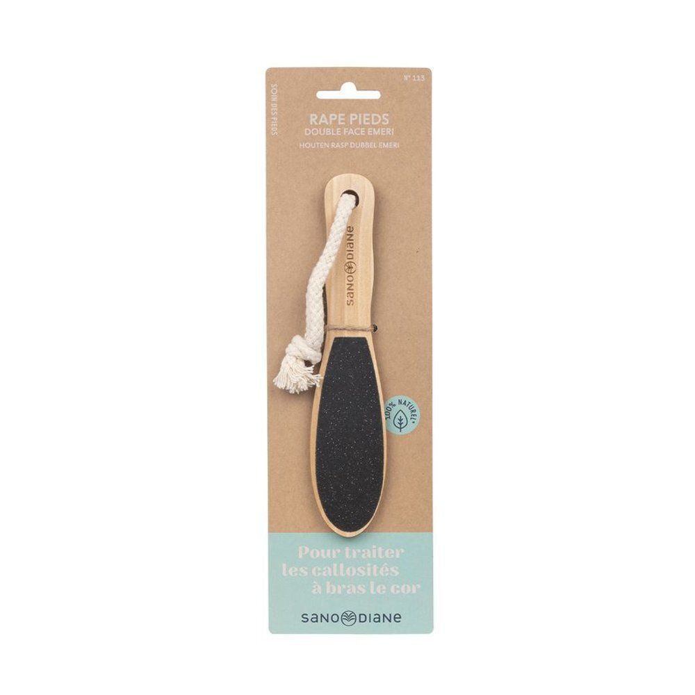Râpe à pieds en bois avec surface abrasive noire, cordon et emballage.